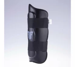 Shin Guard Fighter Ergo - Black, FSG-001W