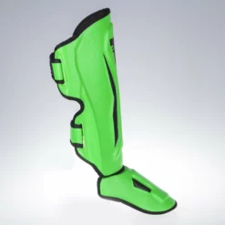 PROTECTION Fighter Shinguards Thai Ergo - Green/black, FSG-004GNB