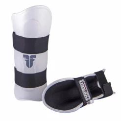 PROTECTION Shin Guard Fighter Ergo - White, FSG-001W