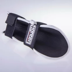 PROTECTION Shin Guard Fighter Ergo - White, FSG-001W